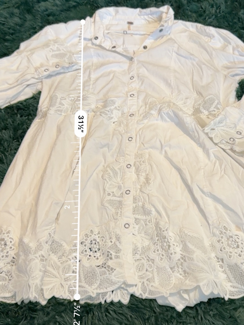 Free People White Eyelet Button-Front Tunic - Picture 10 of 11